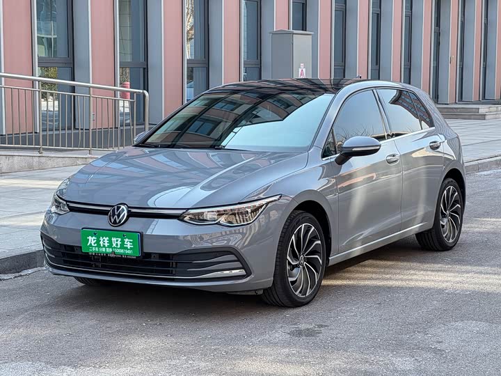 Фото 1 - Volkswagen Golf