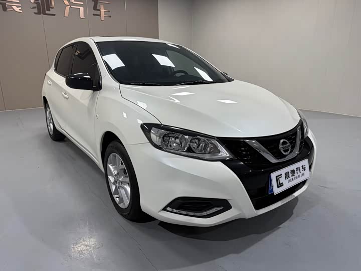 Фото 3 - Nissan Tiida