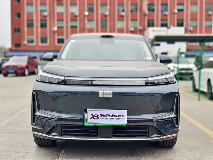 Фото 2 - Geely Galaxy M9