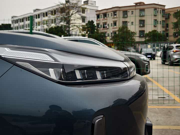 Фото 6 - Geely Galaxy M9