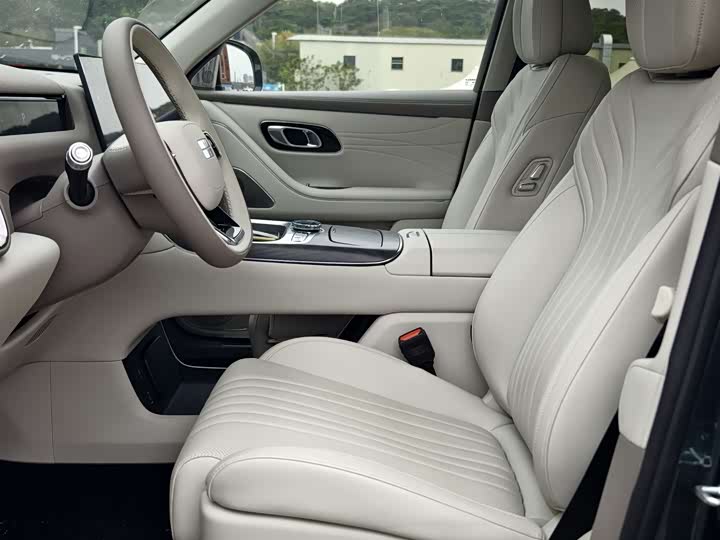 Фото 9 - Geely Galaxy M9