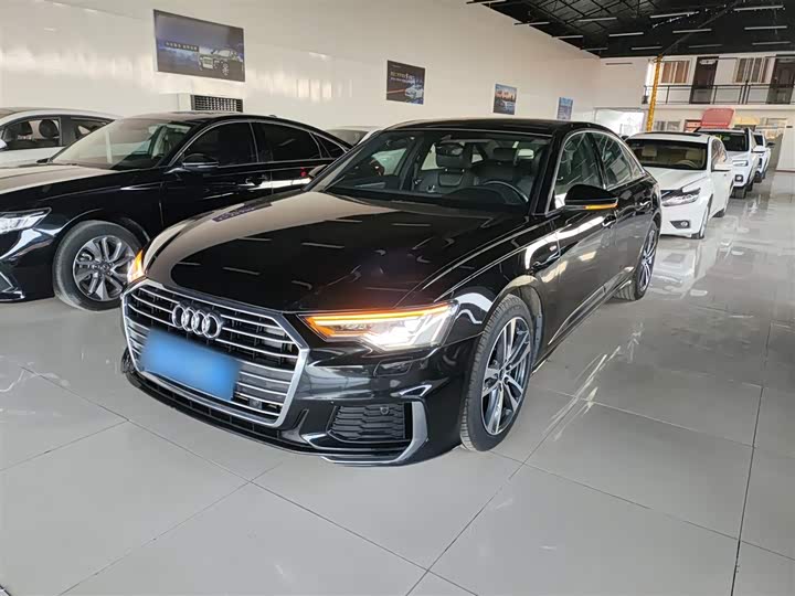 Фото 1 - Audi A6L