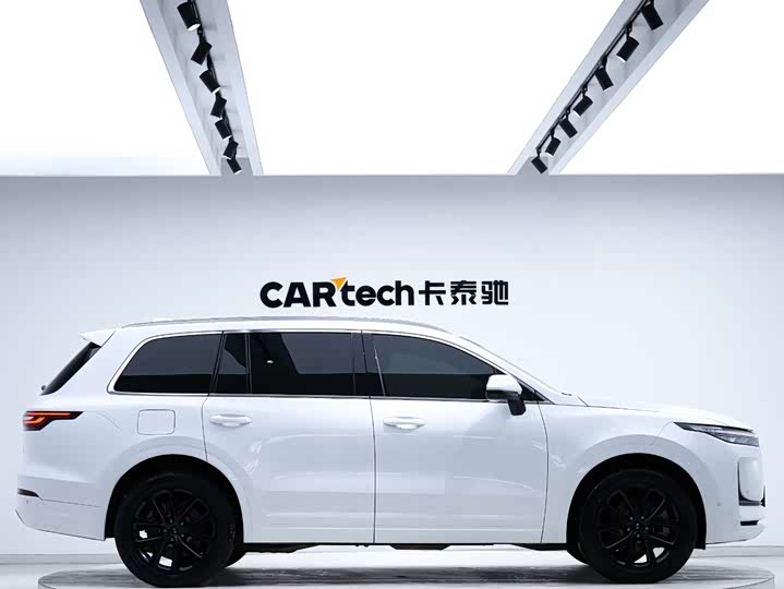 Фото 4 - LiXiang One