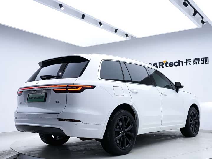 Фото 6 - LiXiang One