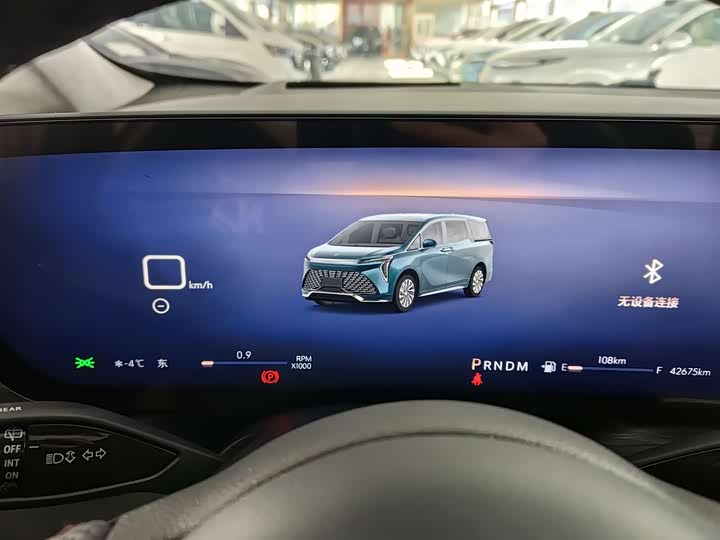 Photo 6 - Buick GL8 Century