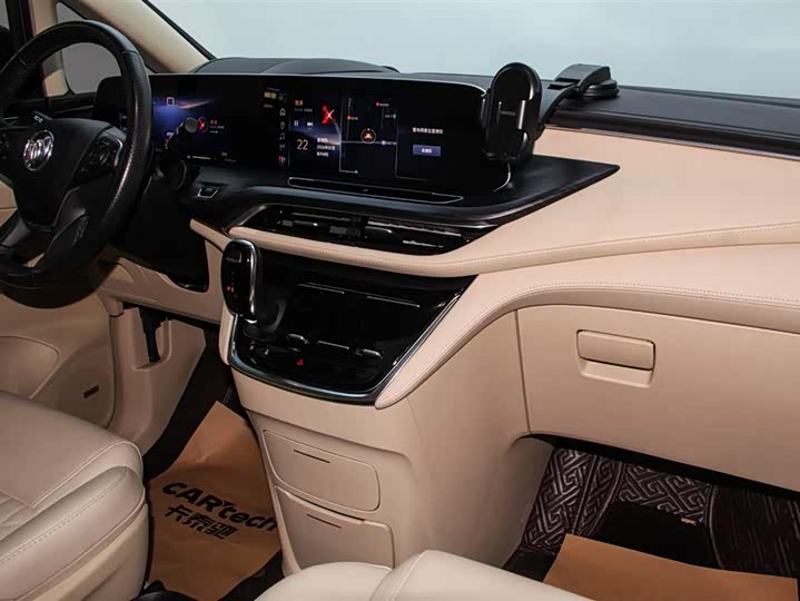 Фото 9 - Buick GL8 ES