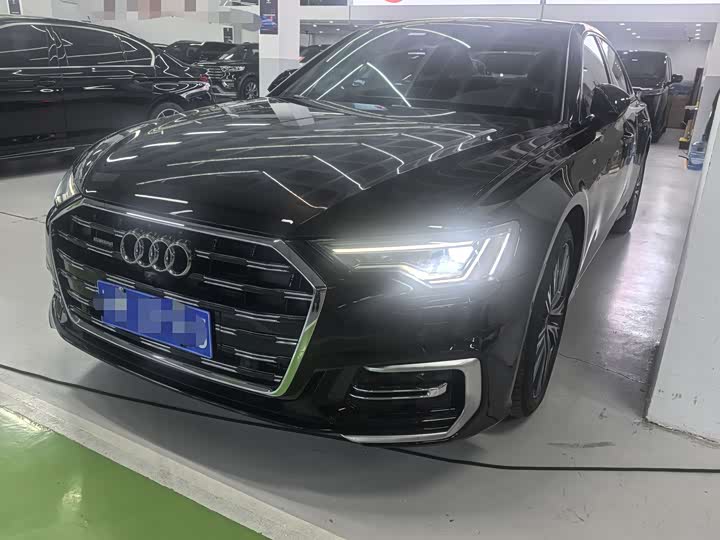 Фото 1 - Audi A6L