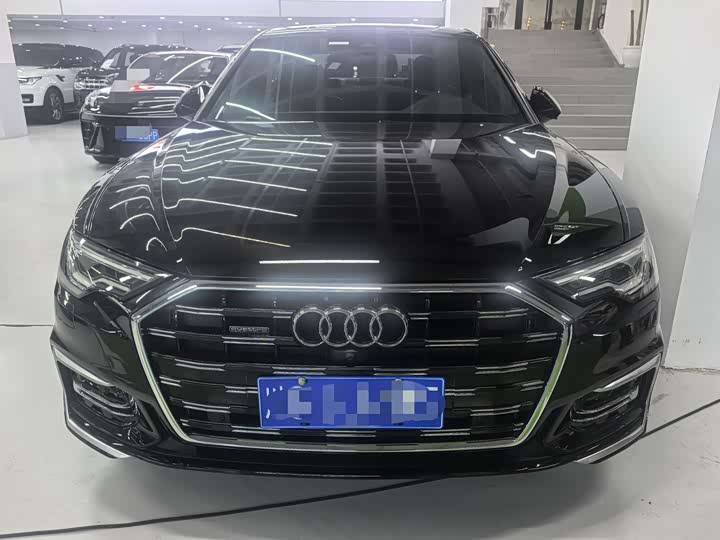 Фото 2 - Audi A6L