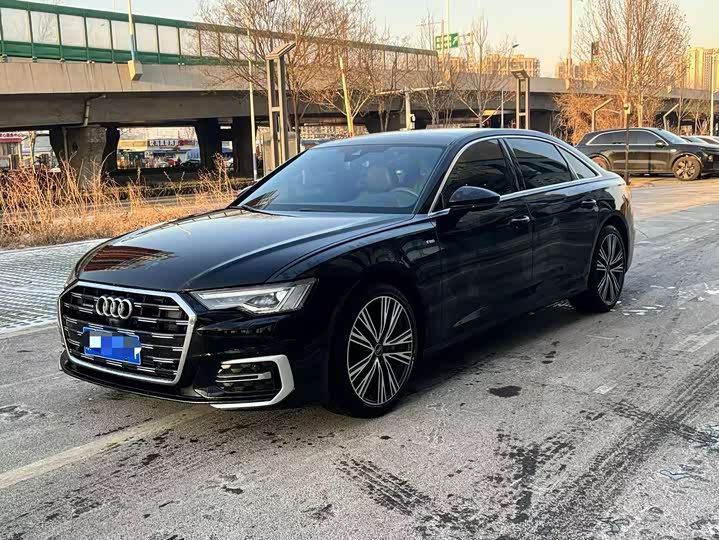 Фото 1 - Audi A6L