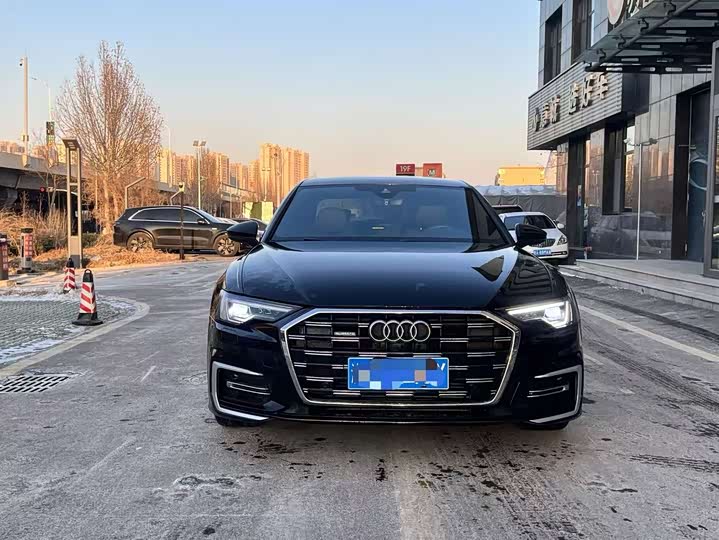Фото 2 - Audi A6L