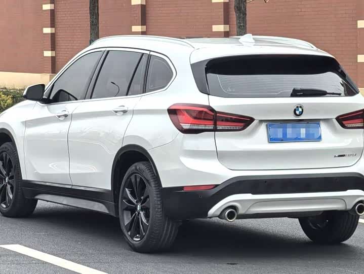 Фото 4 - BMW X1