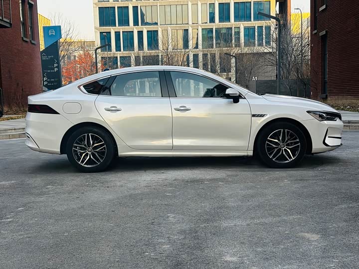 Фото 8 - BYD Qin Plus