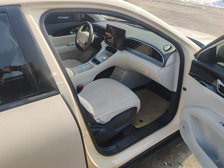 Фото 8 - Geely Galaxy Geome