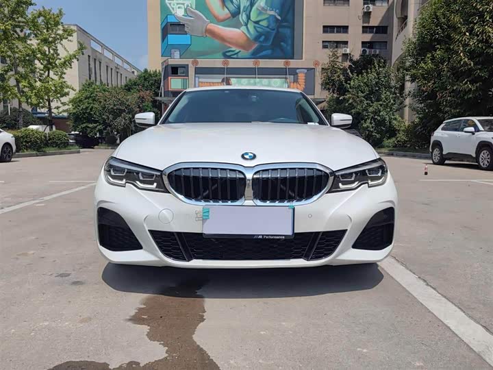 Фото 2 - BMW 3 Series
