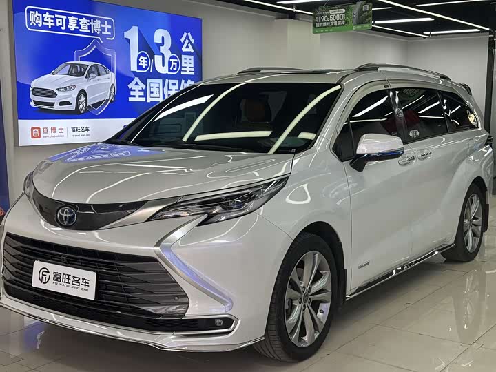 Фото 1 - Toyota Sienna