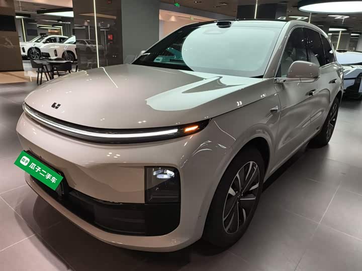 Фото 1 - LiXiang L6