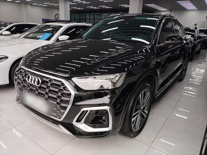 Фото 2 - Audi Q5L