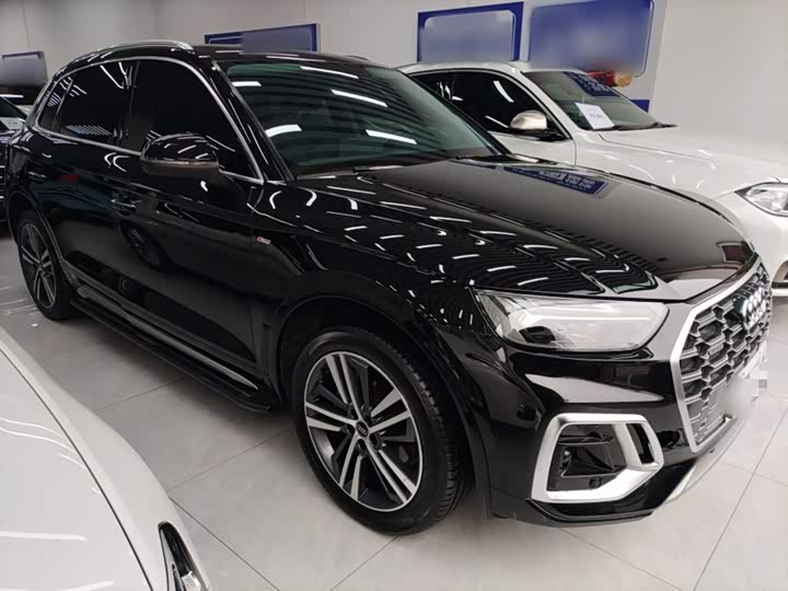 Фото 4 - Audi Q5L