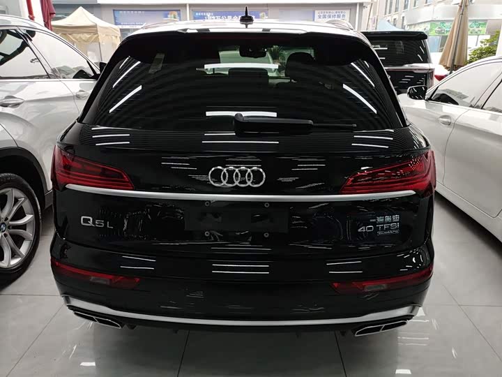 Фото 6 - Audi Q5L