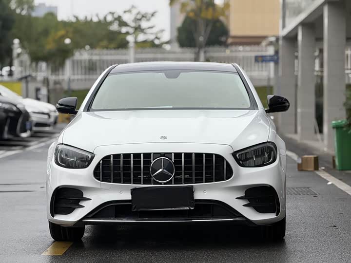 Фото 7 - Mercedes-Benz E-Class