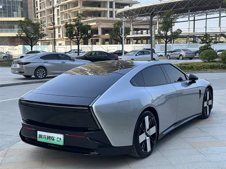 Фото 6 - XPeng P7