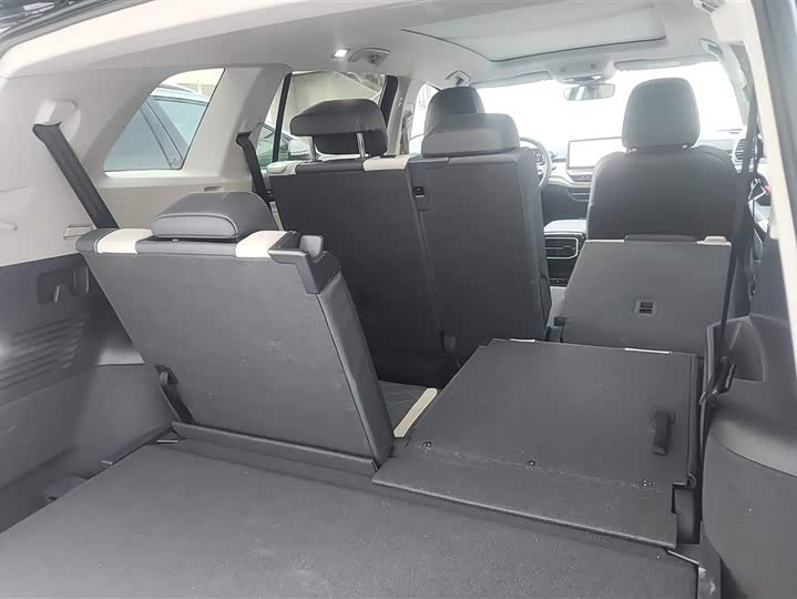 Фото 4 - Volkswagen ID.6 Crozz