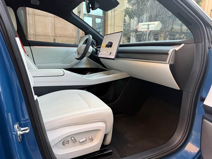 Фото 8 - Nio Onvo L60