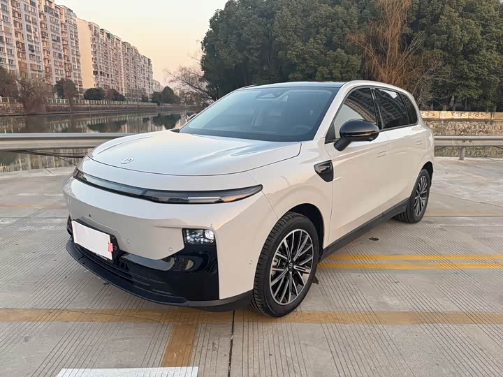 Фото 1 - Leapmotor B10