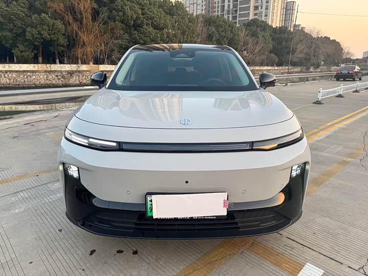 Фото 2 - Leapmotor B10