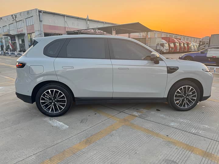 Фото 7 - Leapmotor B10