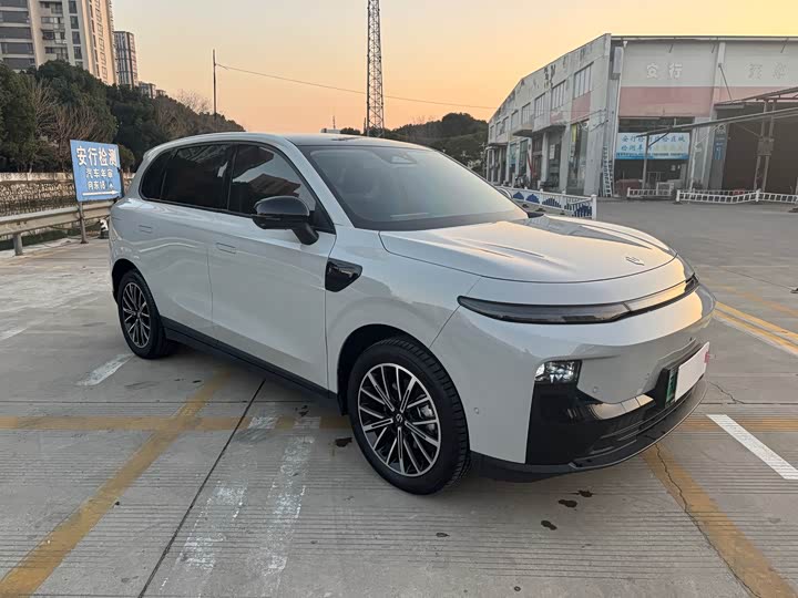 Фото 8 - Leapmotor B10