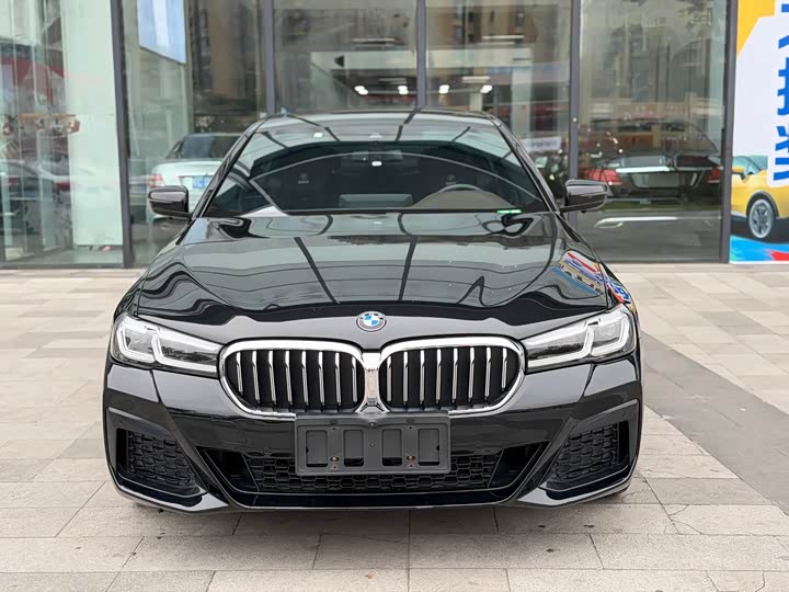 Фото 2 - BMW 5 Series