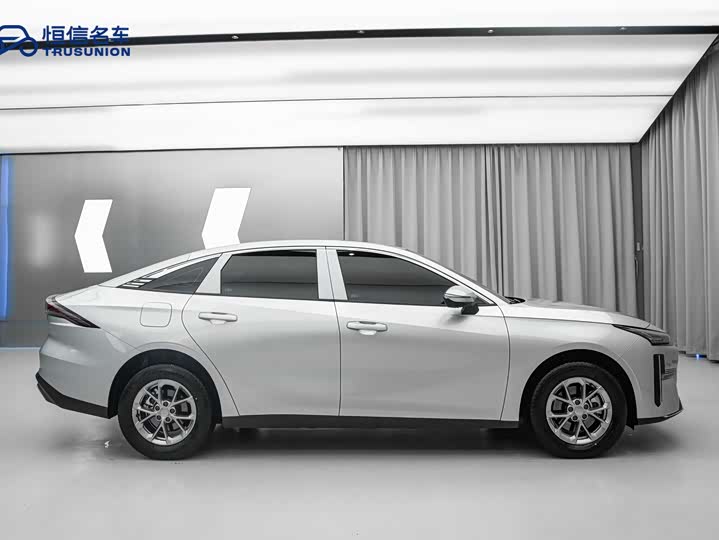 Фото 4 - Geely Galaxy L6