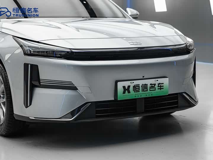 Фото 8 - Geely Galaxy L6