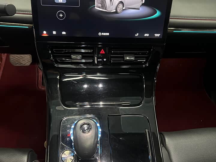 Фото 8 - GAC Trumpchi M8