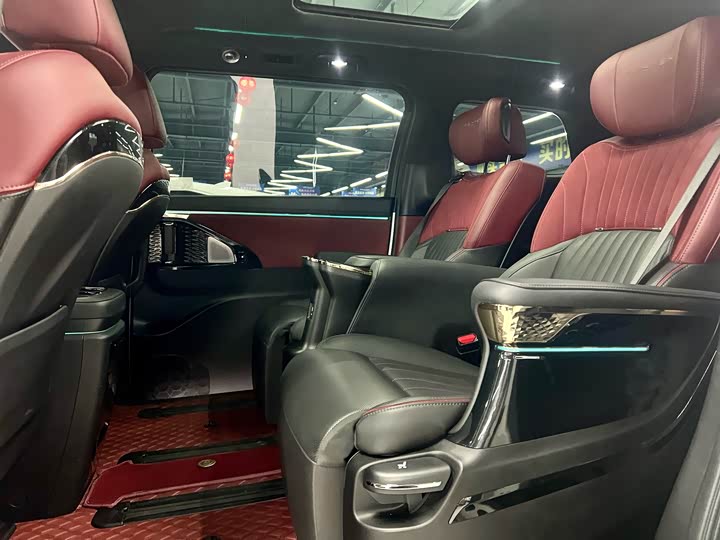 Фото 9 - GAC Trumpchi M8