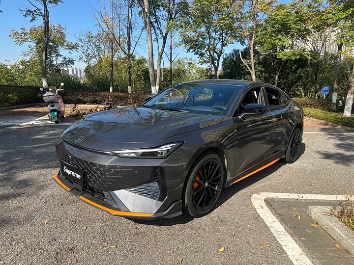 Фото 1 - Changan UNI-V