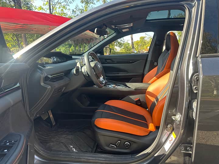 Фото 6 - Changan UNI-V