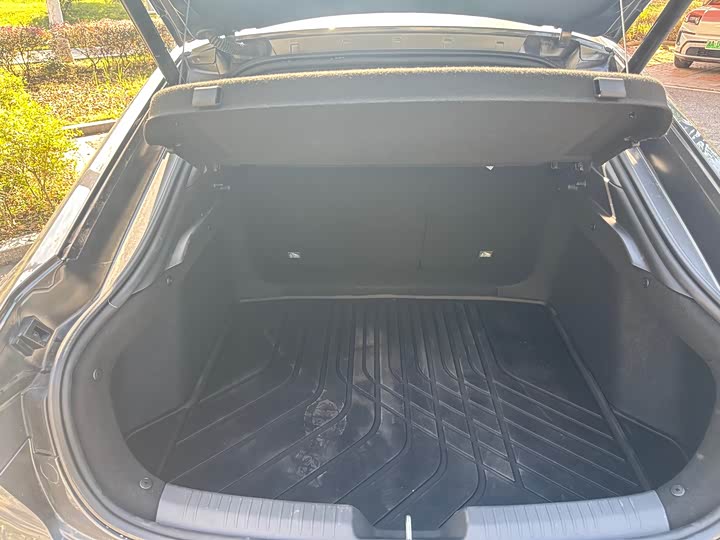 Фото 9 - Changan UNI-V