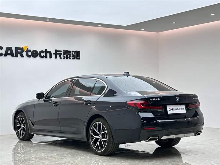 Фото 3 - BMW 5 Series