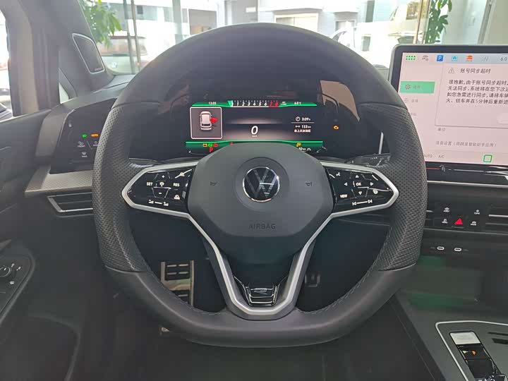 Фото 9 - Volkswagen Golf