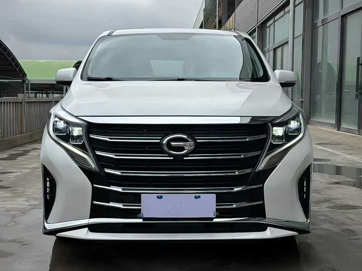 Фото 2 - GAC Trumpchi M8