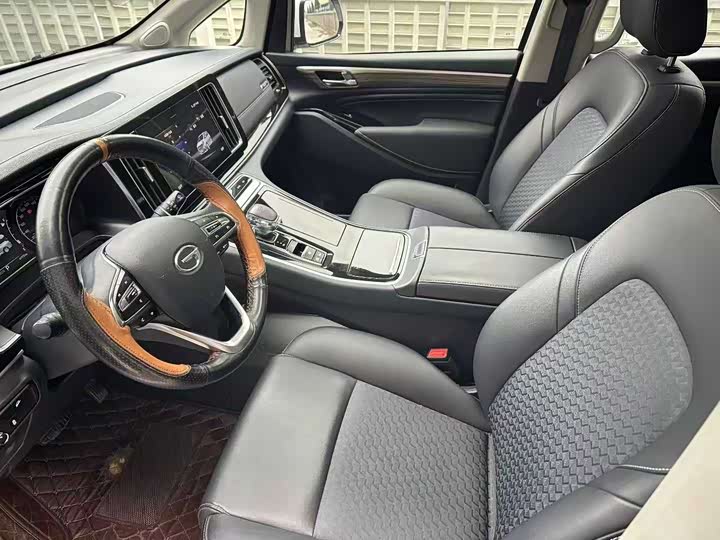 Фото 7 - GAC Trumpchi M8