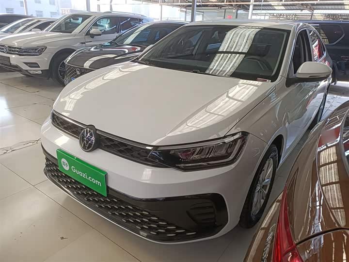 Фото 1 - Volkswagen Lavida