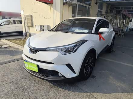 Фото 1 - Toyota C-HR