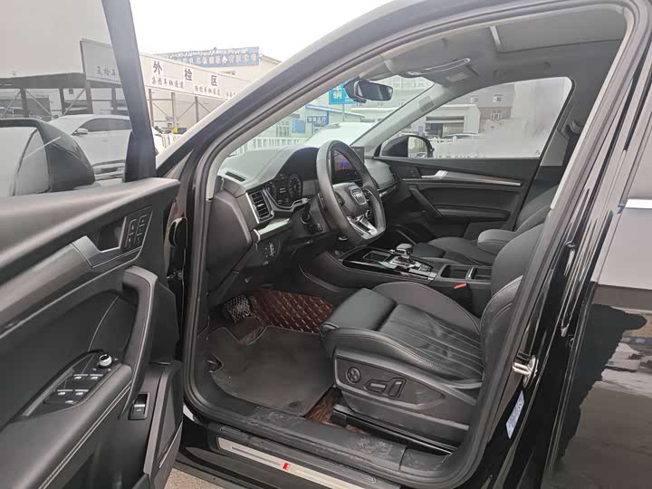 Фото 4 - Audi Q5L