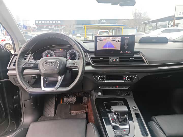 Фото 6 - Audi Q5L