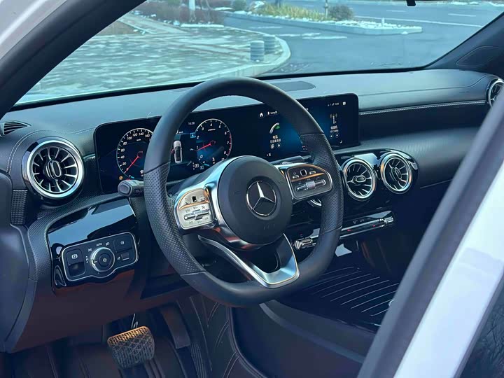 Фото 4 - Mercedes-Benz A-Class