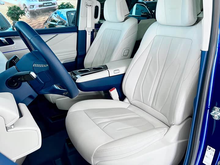 Фото 6 - Buick GL8 Hybrid