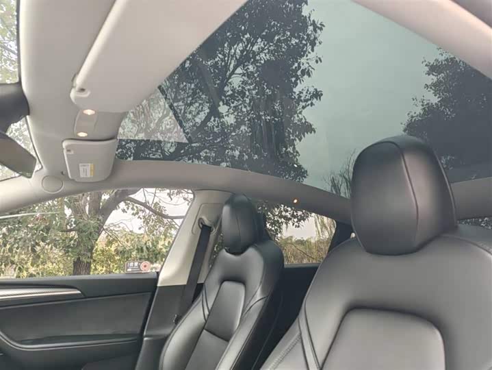 Фото 8 - Tesla Model Y